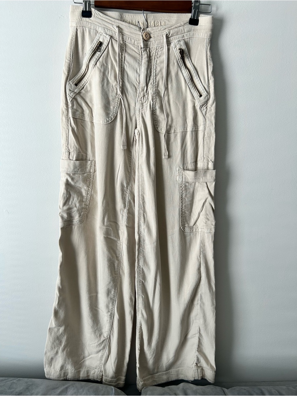 American Eagle dreamy drape Cream Cargo Wide-Leg Pants 000